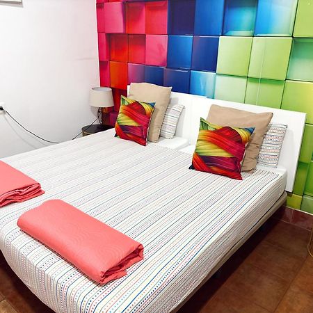 Rio Hostel Seville Exterior photo