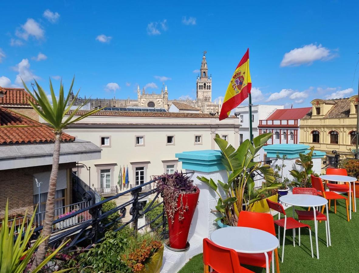 Rio Hostel Seville Exterior photo